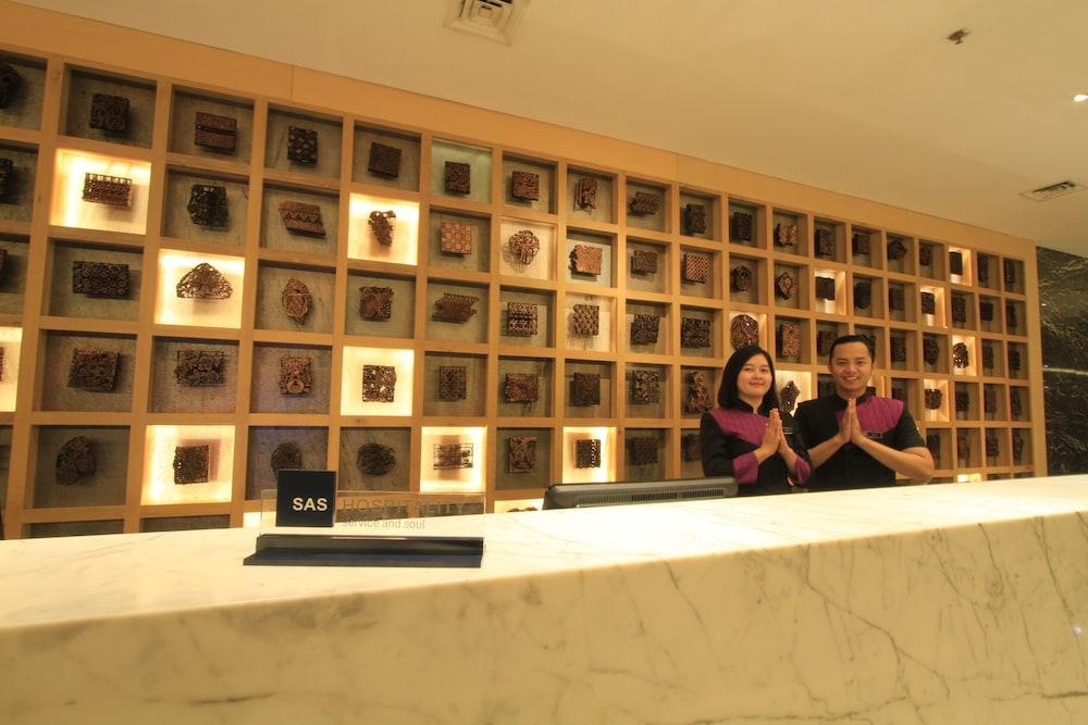 万隆特约克洛尊享大酒店 外观 照片