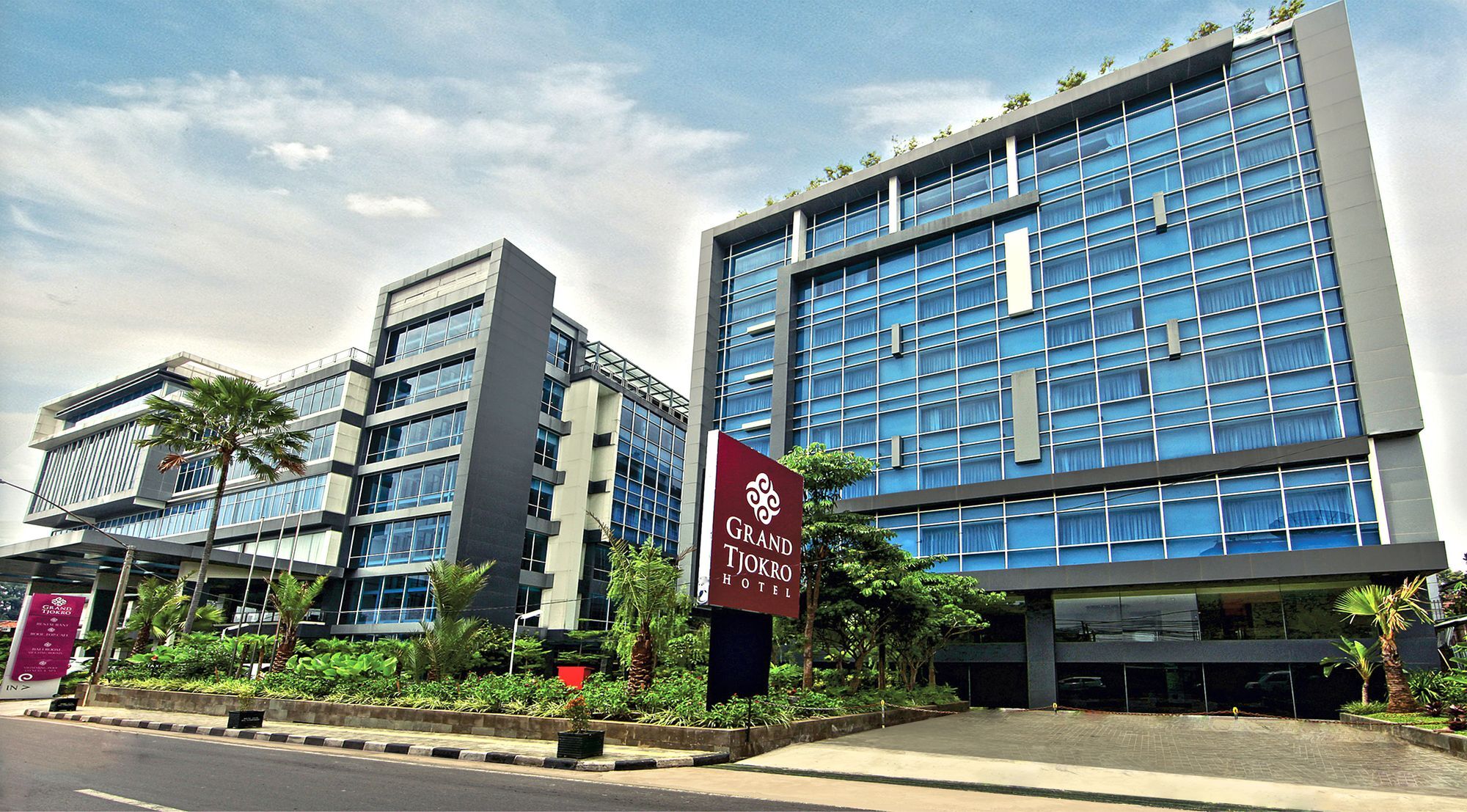 万隆特约克洛尊享大酒店 外观 照片