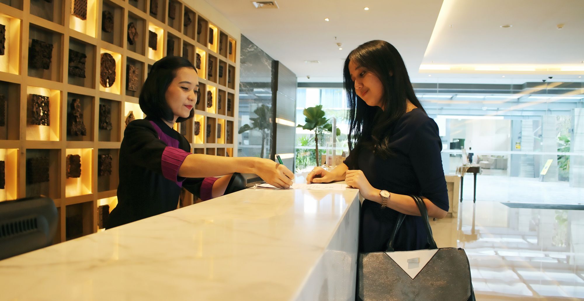 万隆特约克洛尊享大酒店 外观 照片